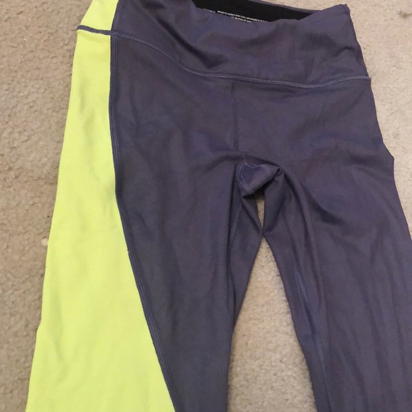 Grey / Neon Green Capri Workout Leggings - Picture 5 of 8
